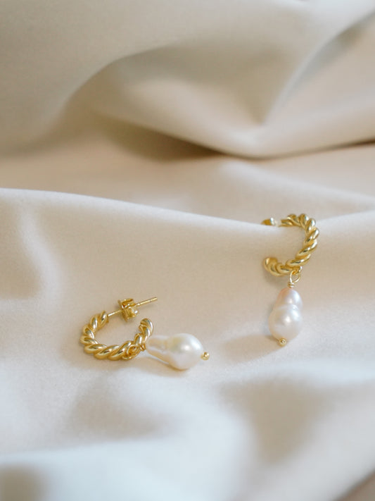 Élise Hoop Earrings